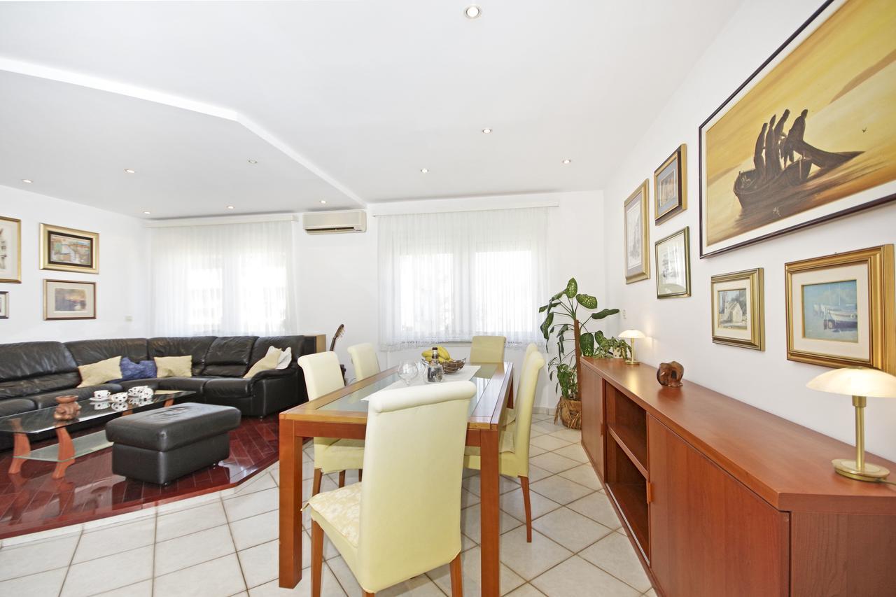 D & J Apartment Сплит Экстерьер фото
